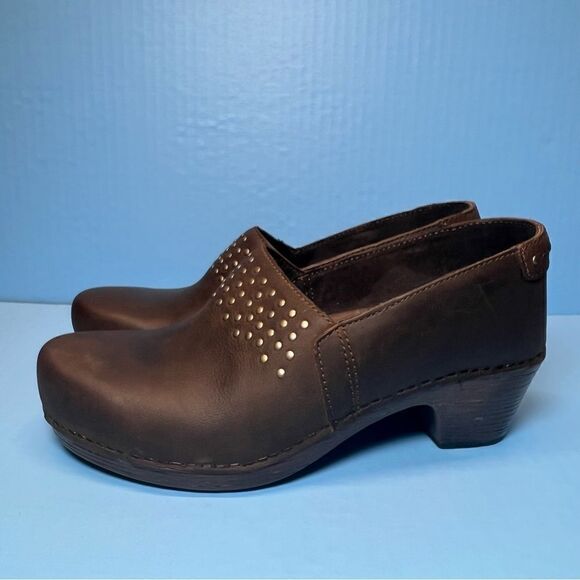 Dansko Womens Mavis Milled Studded Brown Nubuck Clogs EU38/US7.5-8 - Picture 3 of 10
